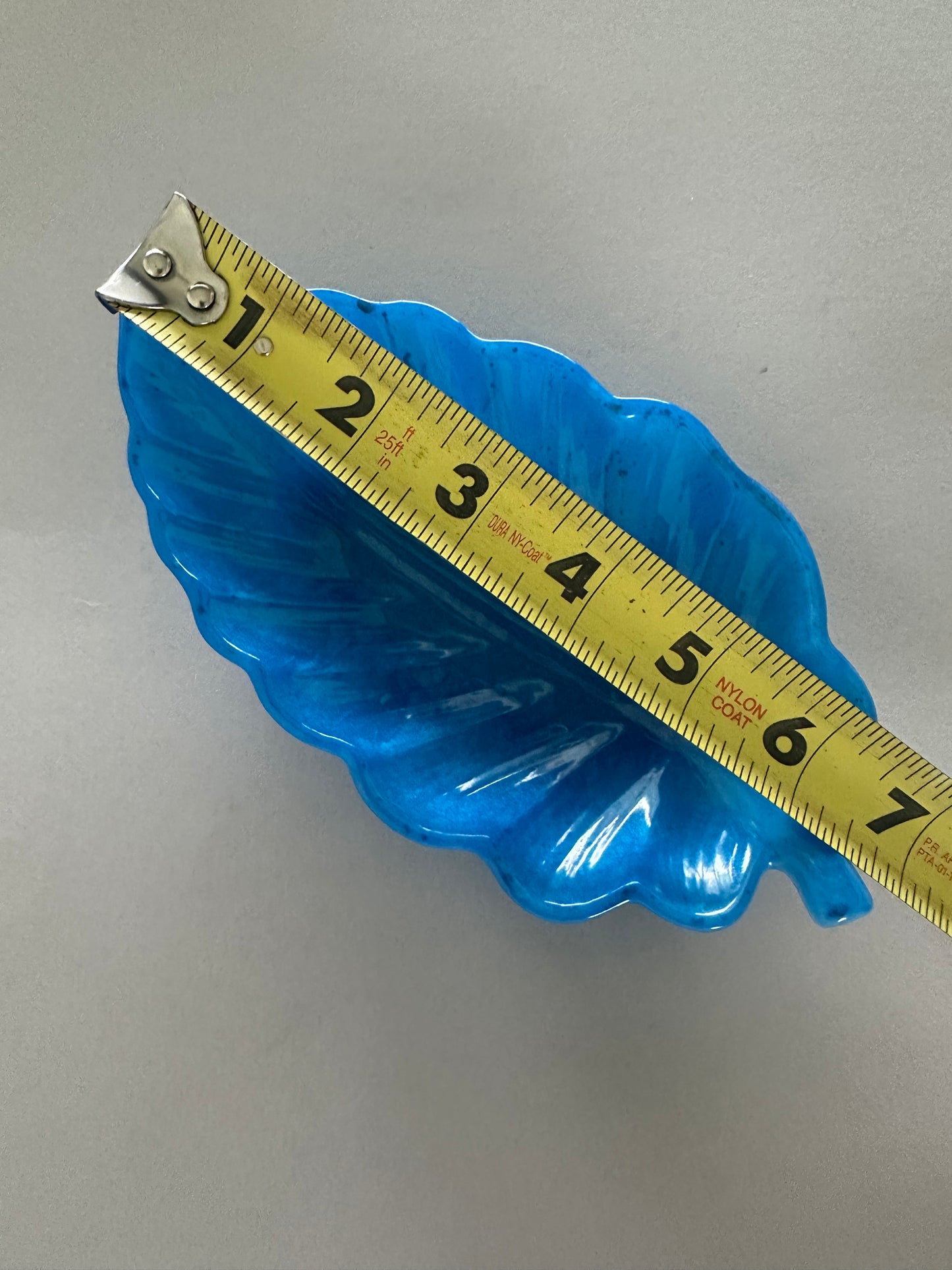 Decorative Blue Leaf Soap Holder, Trinket Tray or Jewelry Dish – Nature-Inspired Design