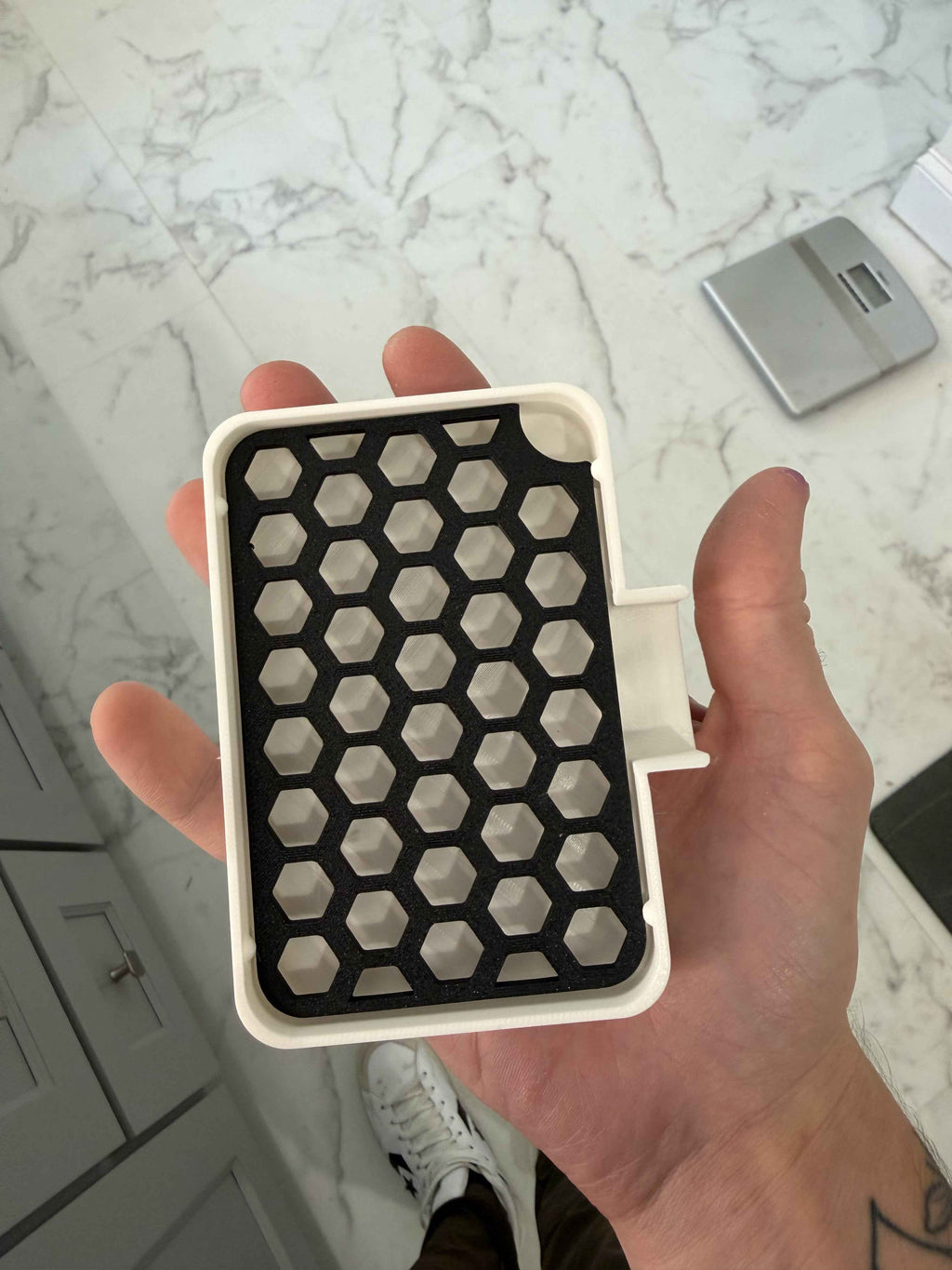 Honeycomb Soap Saver Tray with Drain Insert | Self-Draining Bar Soap Dish | 3D Printed | Bathroom & Kitchen