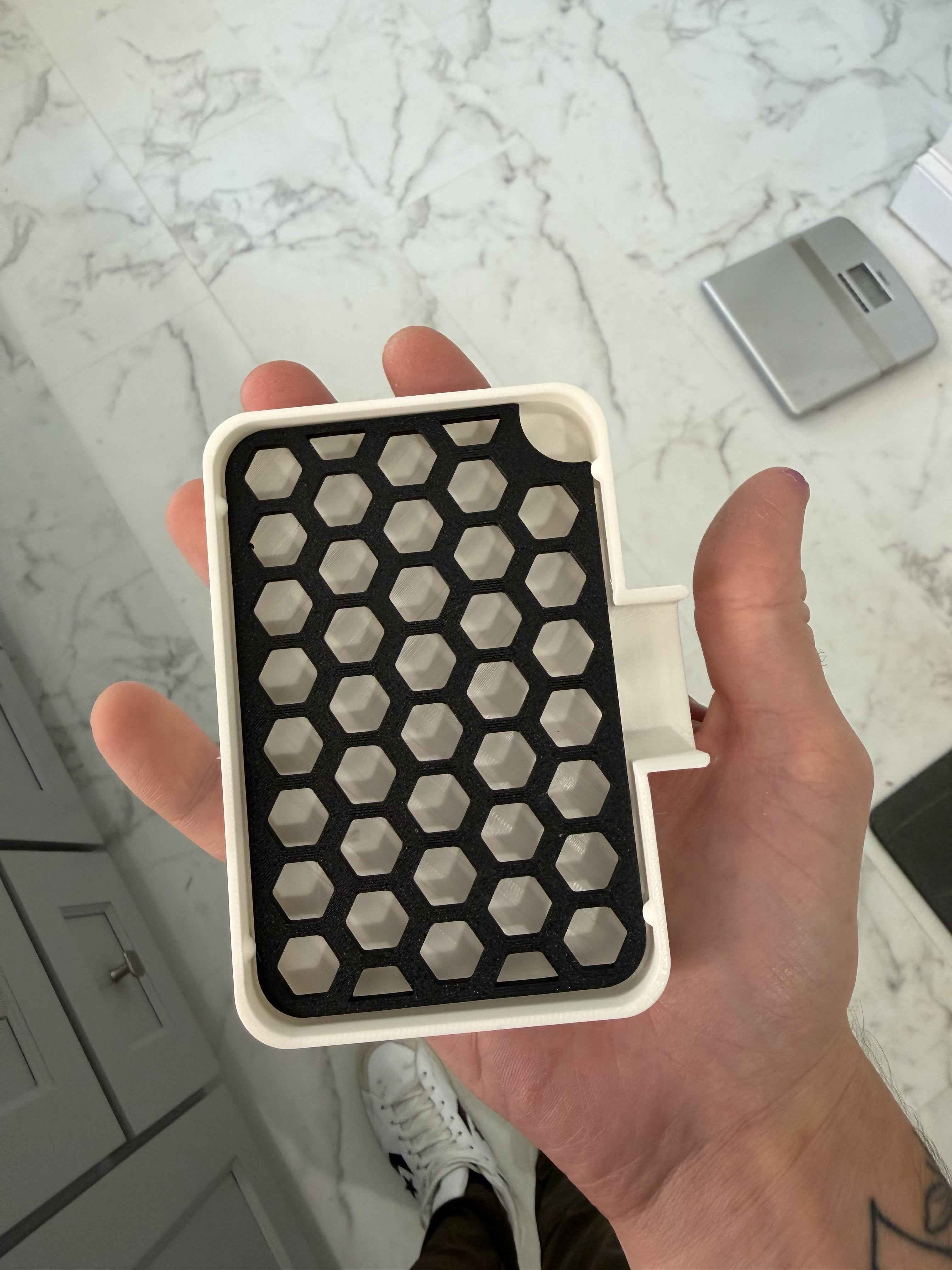 Honeycomb Soap Saver Tray with Drain Insert | Self-Draining Bar Soap Dish | 3D Printed | Bathroom & Kitchen