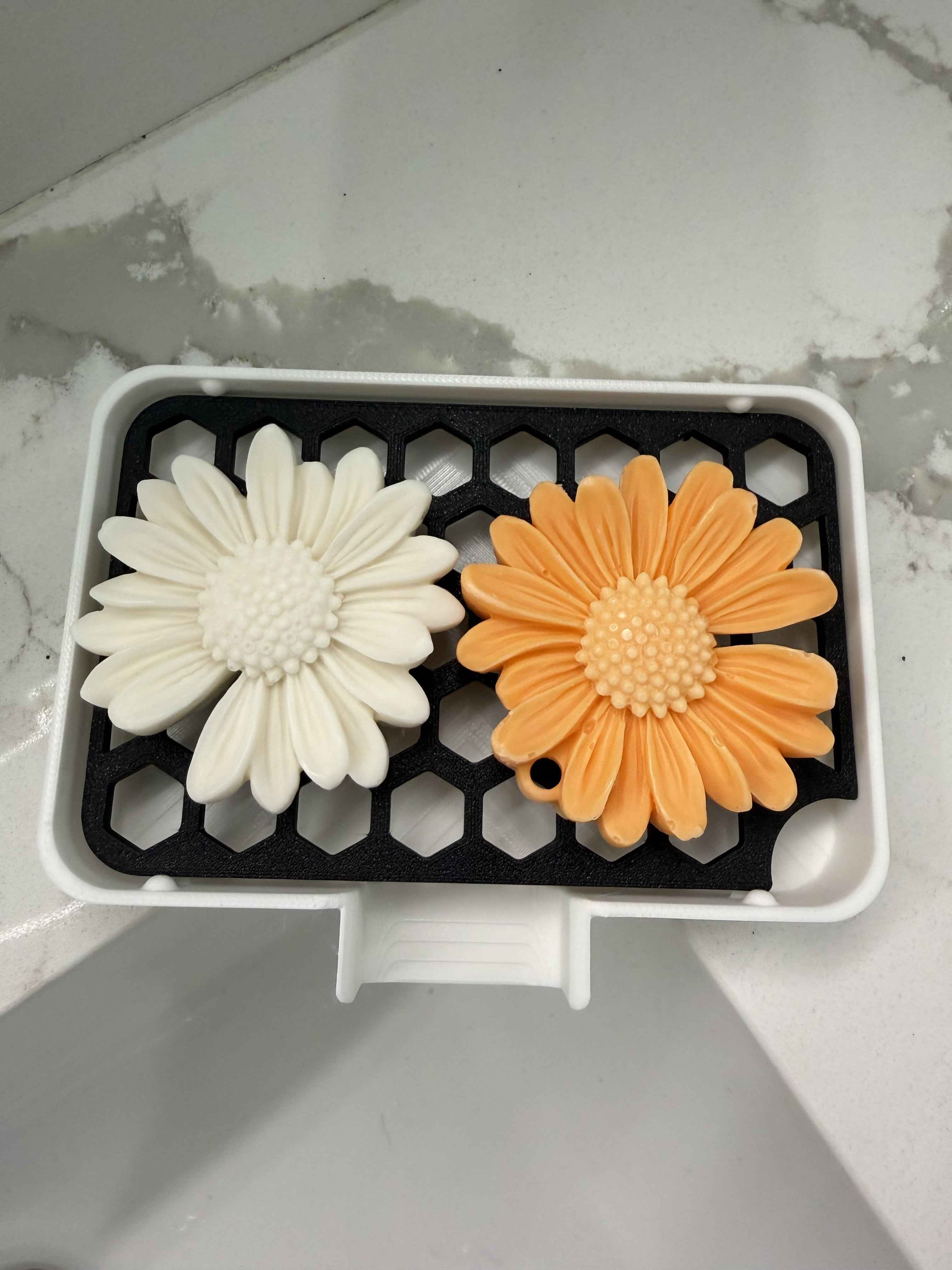 Honeycomb Soap Saver Tray with Drain Insert | Self-Draining Bar Soap Dish | 3D Printed | Bathroom & Kitchen